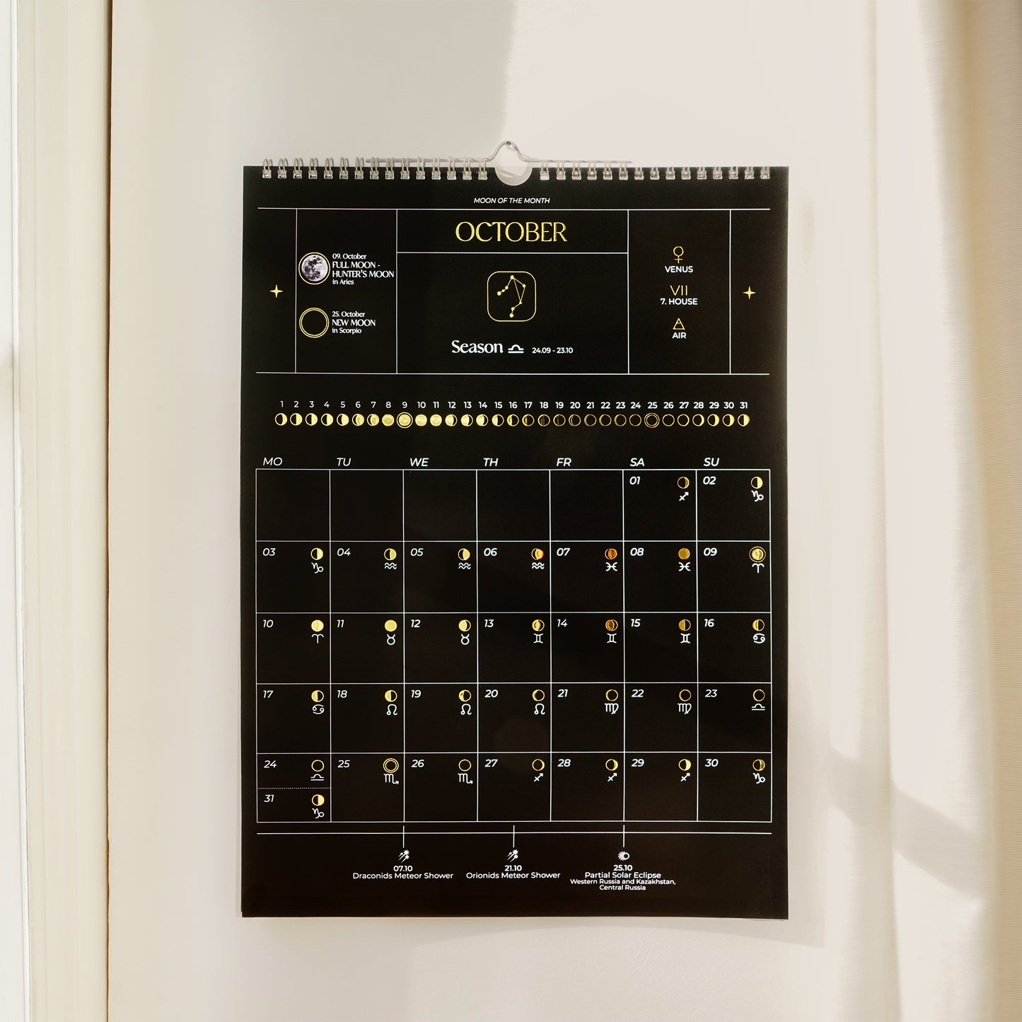 VORBESTELLUNG Wandkalender Mond 2024 (Schwarz)